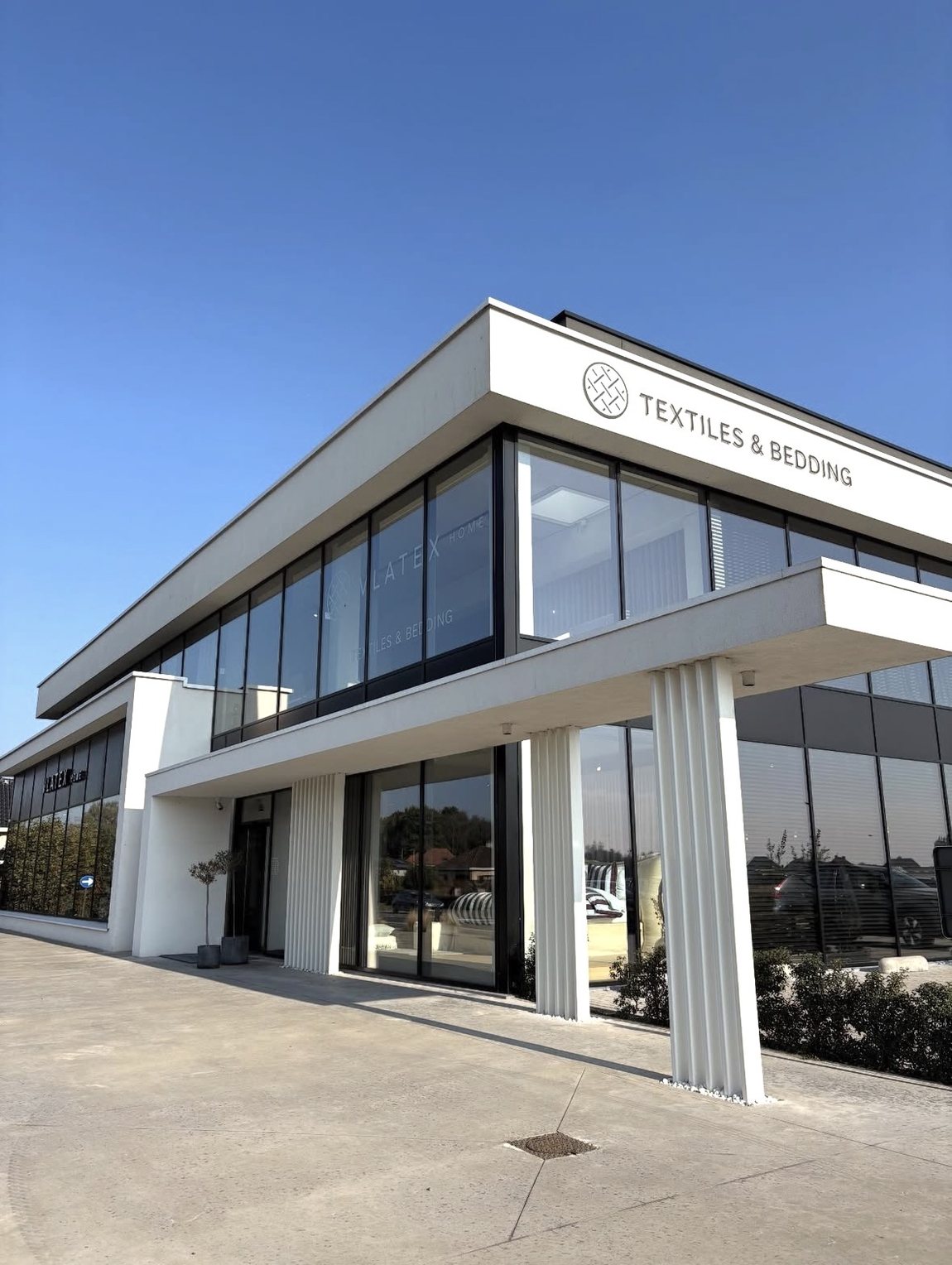 Vlatex Home belevingstoonzaal, Waarschoot